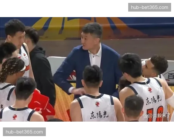 广东三分44投仅11中吞季后赛失利 杜锋直言外线出手过于简单